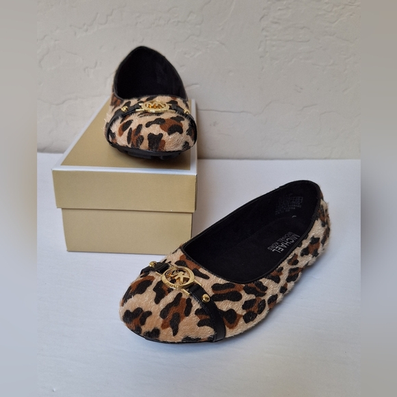 NIB MK Ballet flats Women Youth leopard cheetah animal faux fur  moccasin loafer - Picture 1 of 10